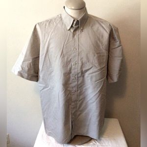 Dornbusch men’s short sleeve dress shirt. Size 43.